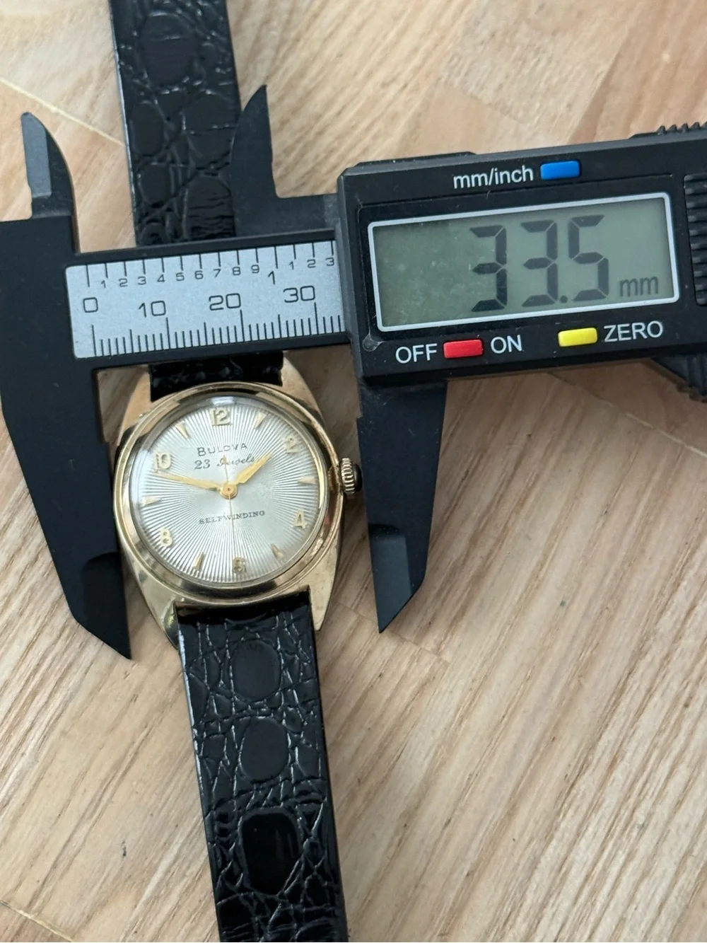 Bulova Rare 1954 23 Jewels Sunburst Dial Self-Winding Watch Gold Case Leather